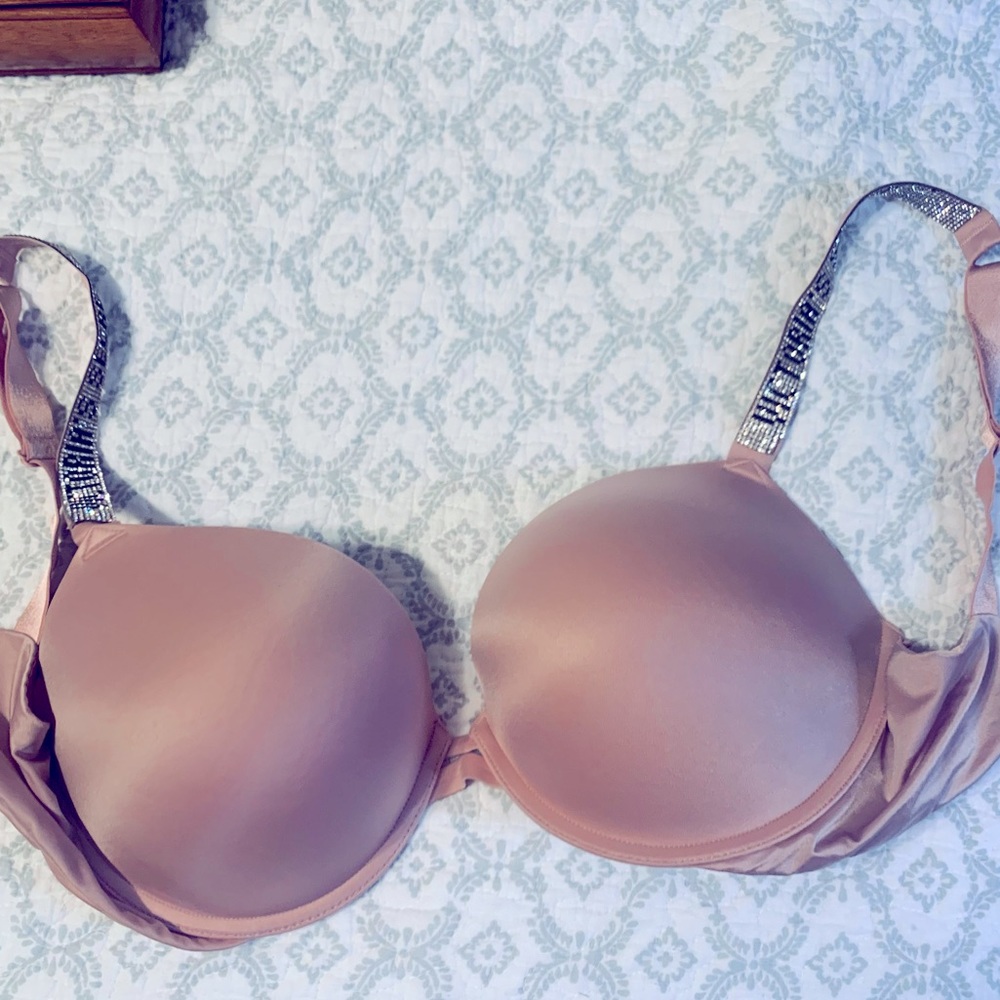 SEXY
Bombshell Add-2-Cups Shine Strap Push-Up size 34DDD